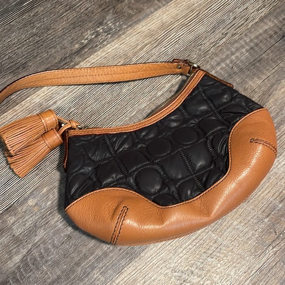 Kate Spade purse! Perfect condition! - Picture 2 of 3